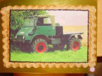 Opas Unimog ganz lecker.JPG