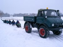 Schlitten fahren mit dem Unimog 009.jpg