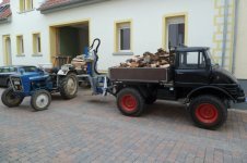 Ford2000Unimog_sm.JPG