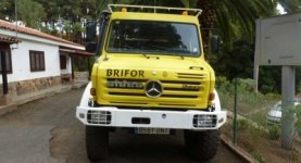 Gelber Löschunimog II.jpg