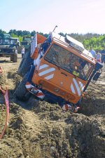 Warnkleber Haube.jpg